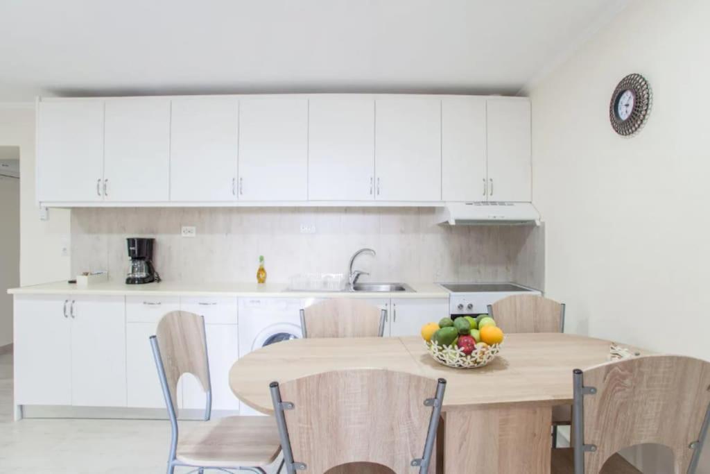 Newly Reconstructed Flat 107Sqm! Apartment Chania  Exterior foto