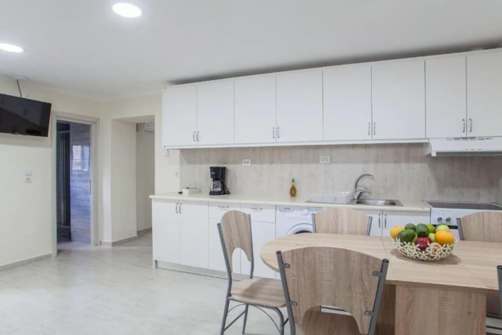 Newly Reconstructed Flat 107Sqm! Apartment Chania  Exterior foto
